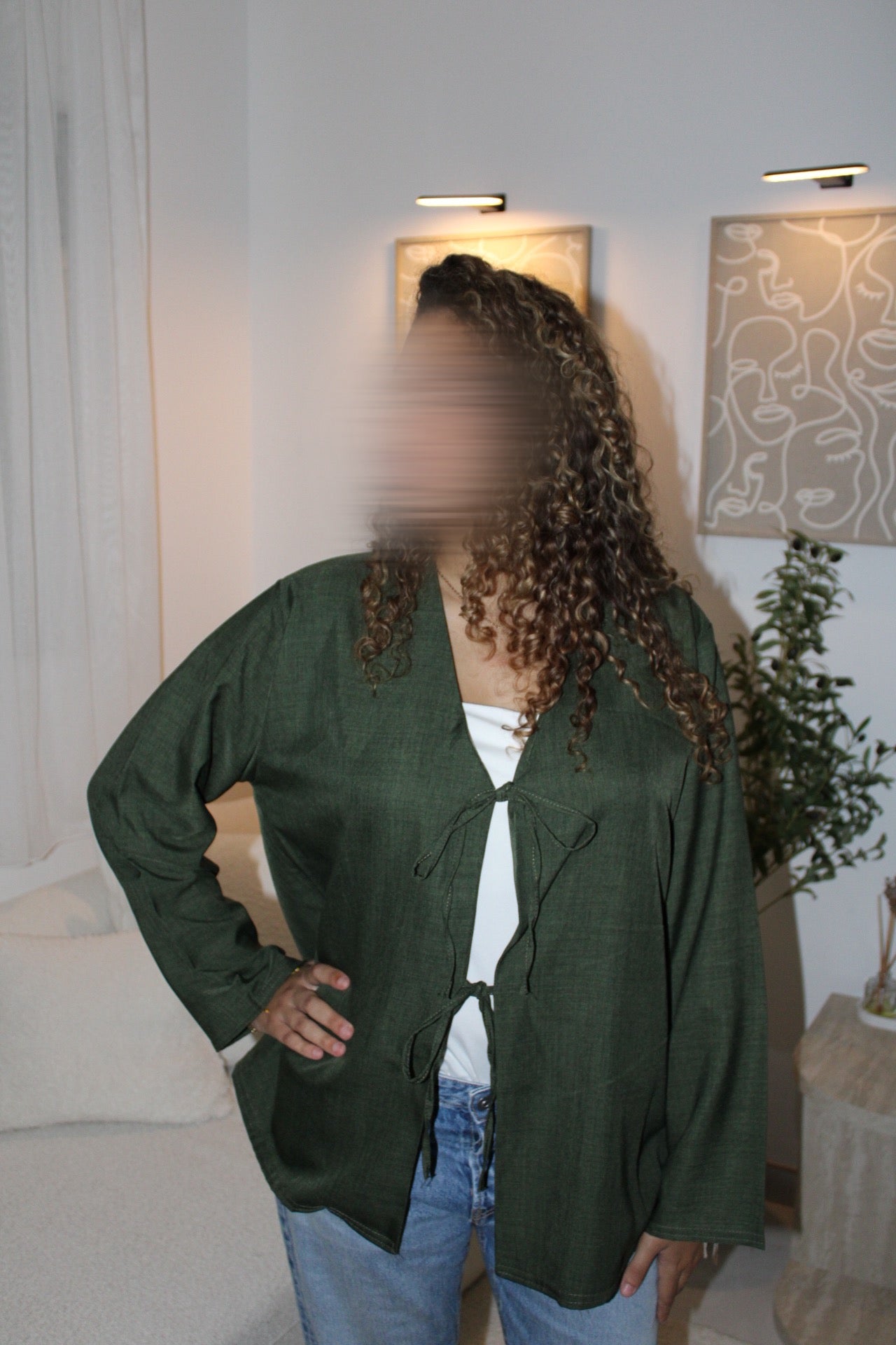 Haut à noeud vert foncé