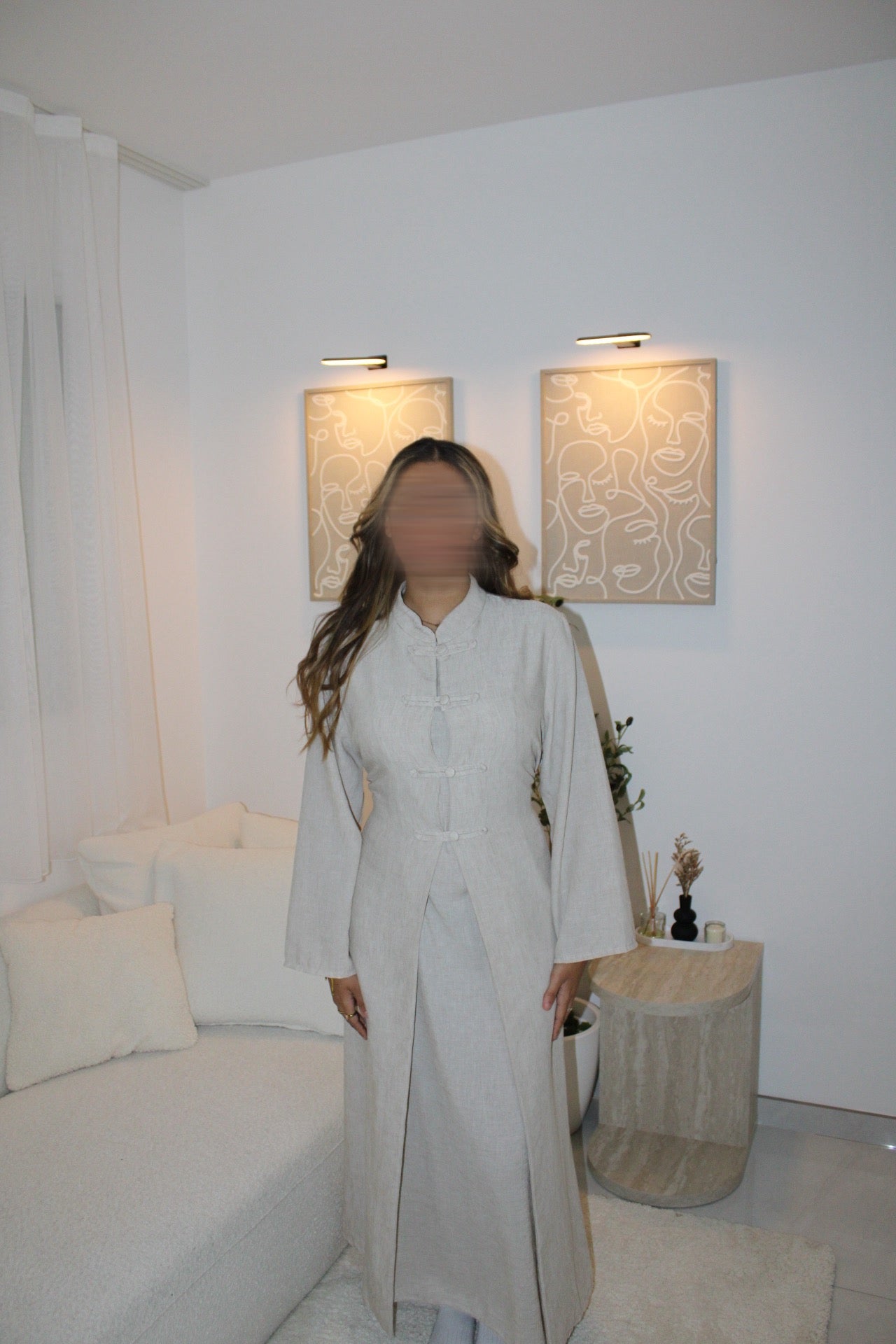 Ensemble robe Abaya et dessus de robe à boutons couleur crème
