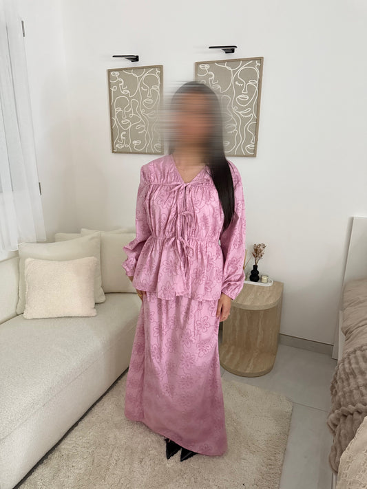 Ensemble Alya rose