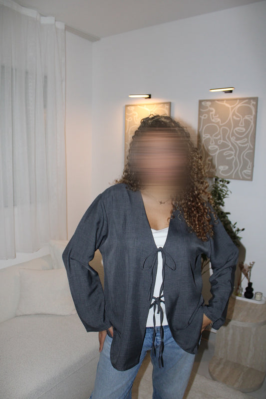 Haut à noeud gris foncé