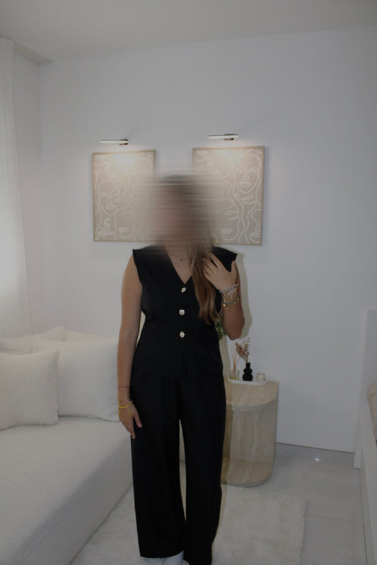 Ensemble avec haut à boutons noir