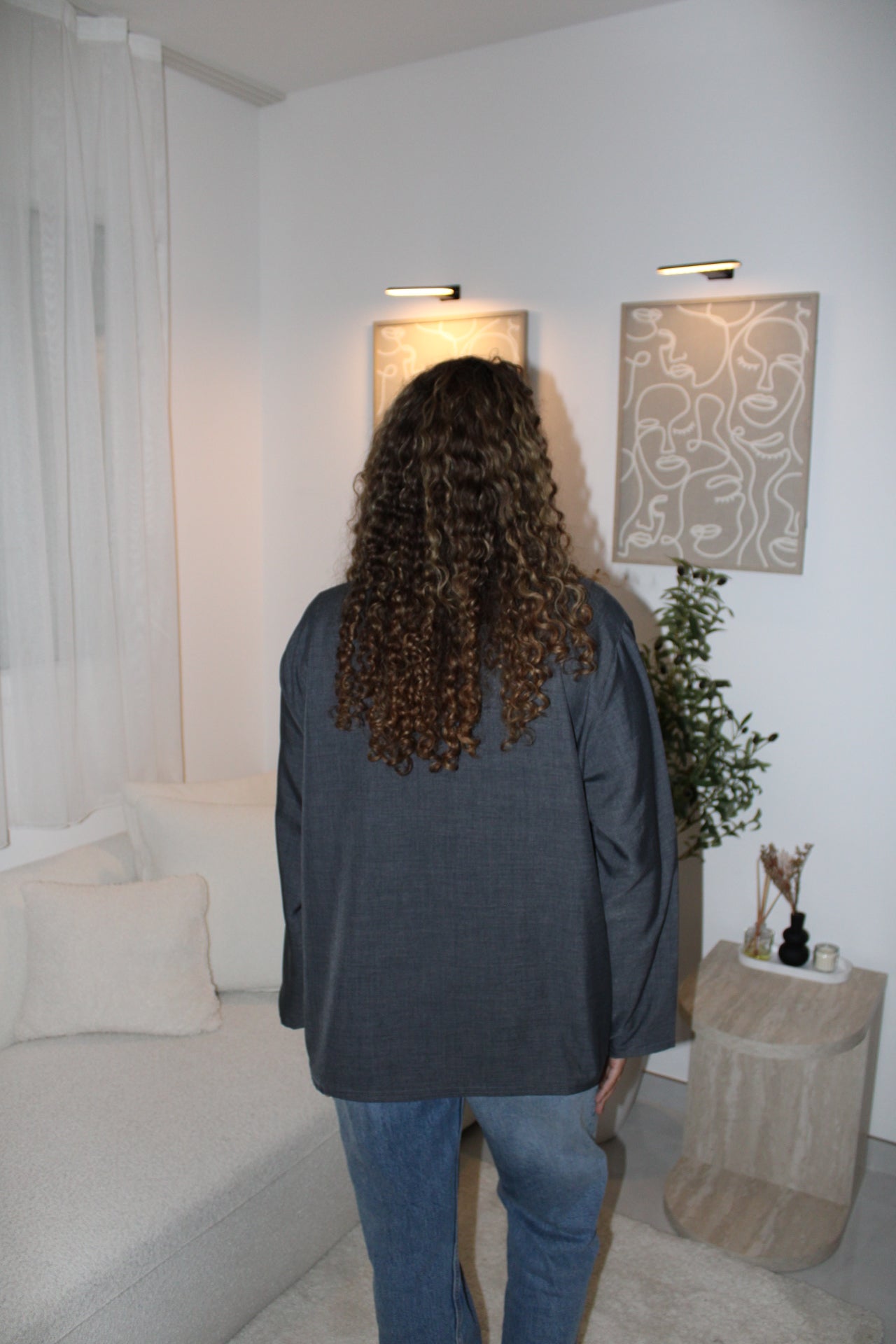 Haut à noeud gris foncé